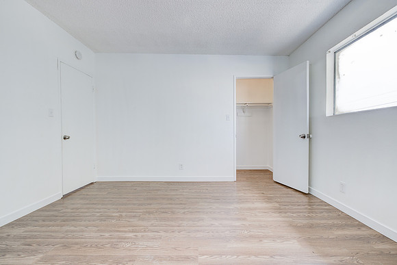 1350 W 88th St Interior-017