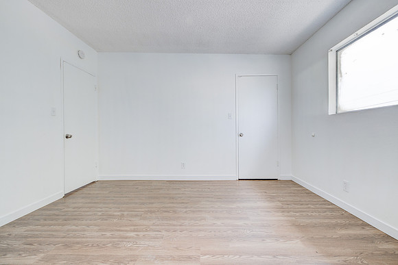 1350 W 88th St Interior-018