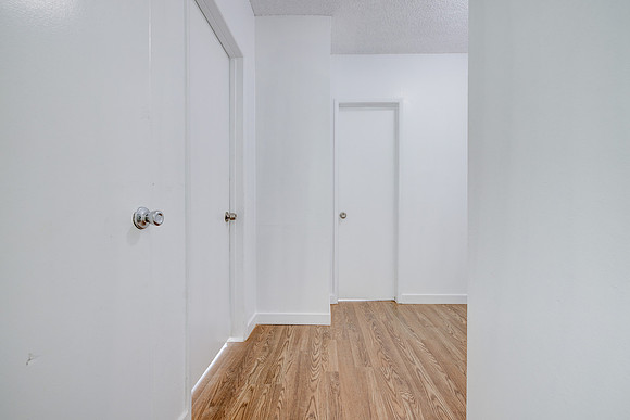 1350 W 88th St Interior-023