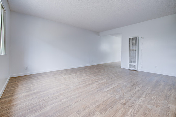 1350 W 88th St Interior-024