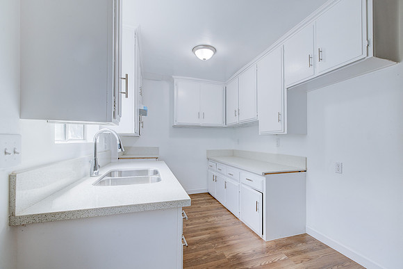 1350 W 88th St Interior-035