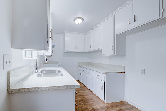 1350 W 88th St Interior-036