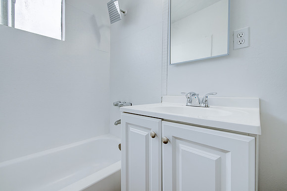 1350 W 88th St Interior-047