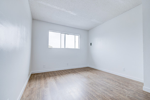 1350 W 88th St Interior-054