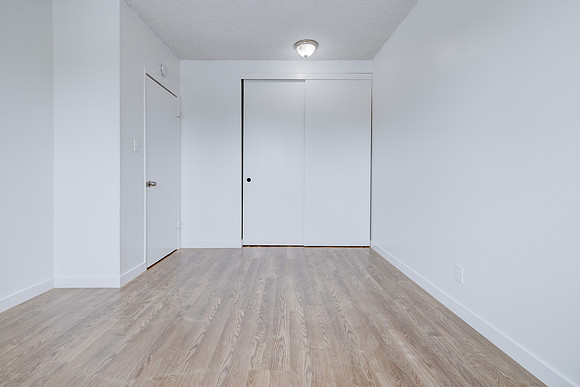 1350 W 88th St Interior-055