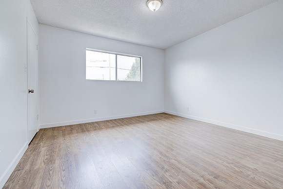 1350 W 88th St Interior-059