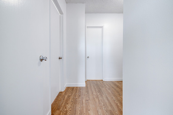 1350 W 88th St Interior-062