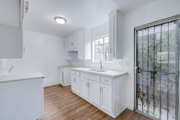 1350 W 88th St Interior-063