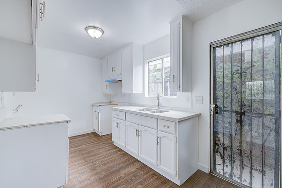 1350 W 88th St Interior-064