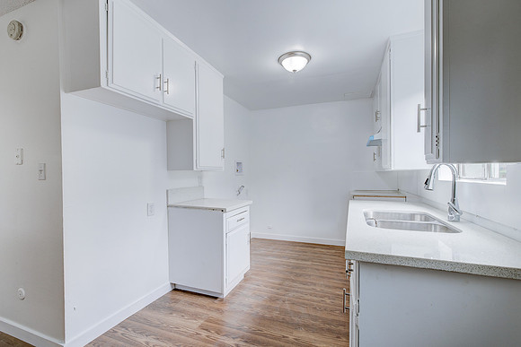 1350 W 88th St Interior-068