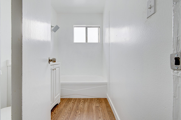 1350 W 88th St Interior-077