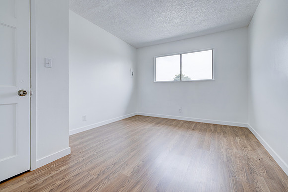 1350 W 88th St Interior-087