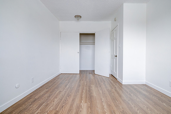 1350 W 88th St Interior-088