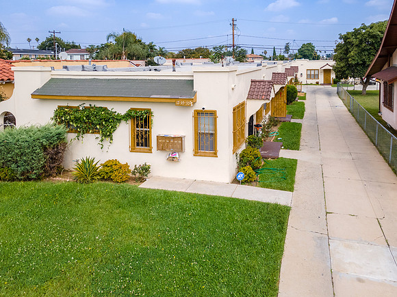 1237 W 93rd St Drone-006