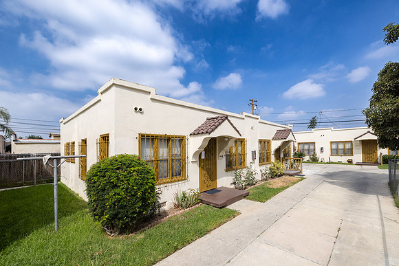 1237 W 93rd St Exterior-006