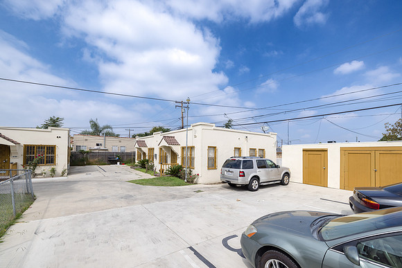 1237 W 93rd St Exterior-012