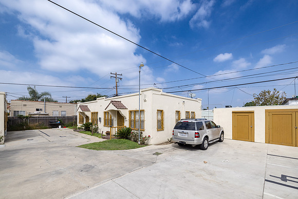 1237 W 93rd St Exterior-014