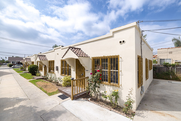 1237 W 93rd St Exterior-021