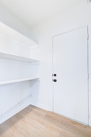 1237 W 93rd St Interior-013
