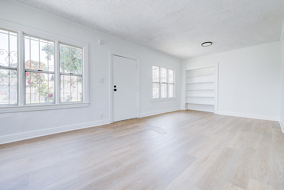 1237 W 93rd St Interior-024