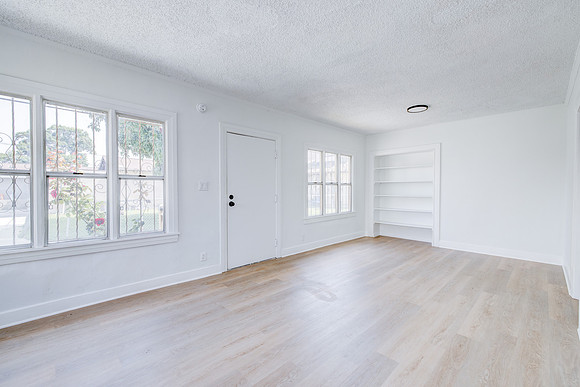1237 W 93rd St Interior-023