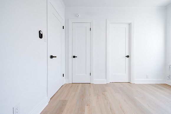 1237 W 93rd St Interior-028
