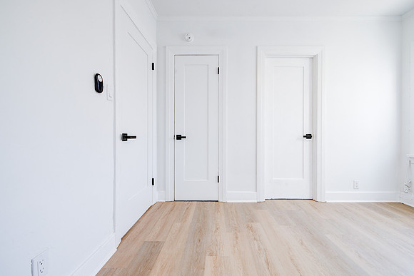 1237 W 93rd St Interior-029