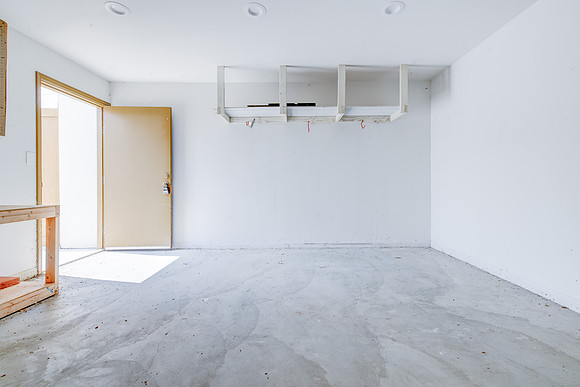 1237 W 93rd St Interior-037