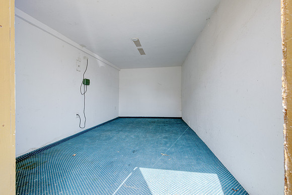 1237 W 93rd St Interior-041