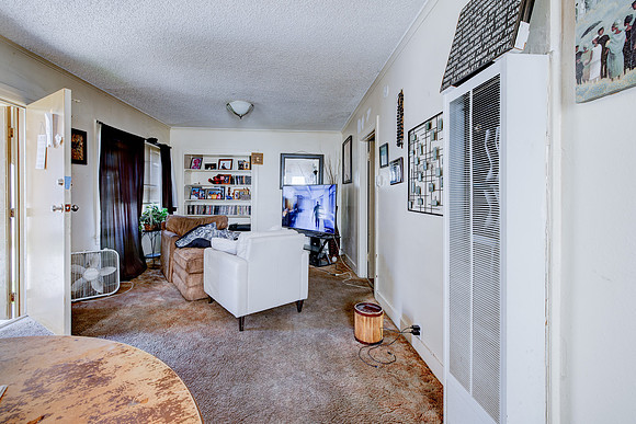 1237 W 93rd St Interior-053