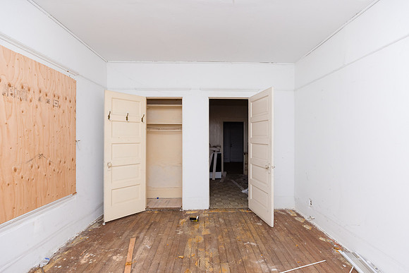 1444 W 22nd St-019