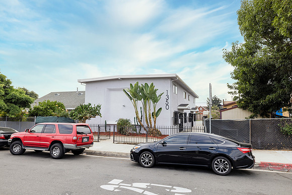 1350 W 88th Exterior-003