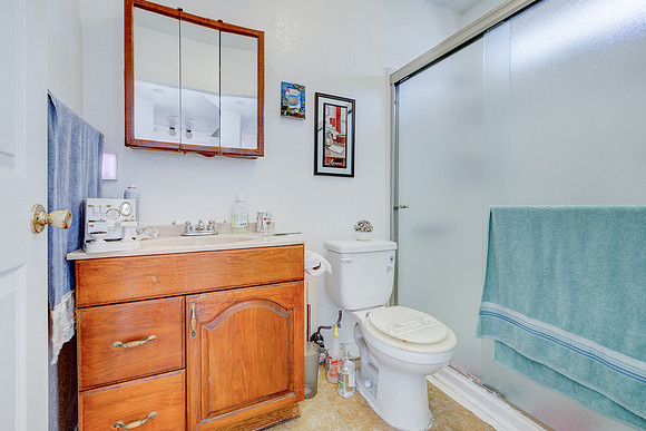 535 W Olive St Inglewood-025