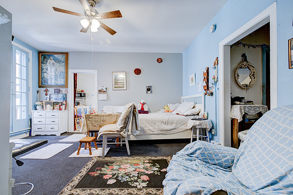 1262 Fedora St-007