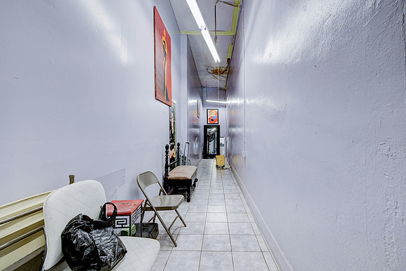1262 Fedora St-061