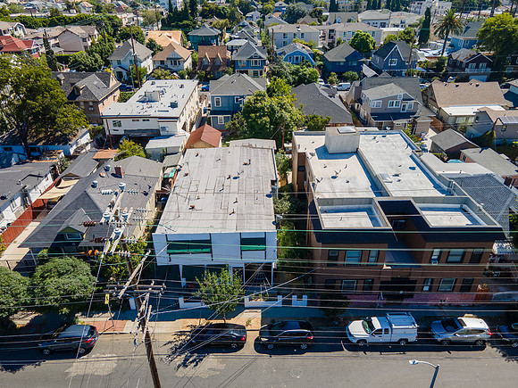 2112 Toberman St Drone Photos-005