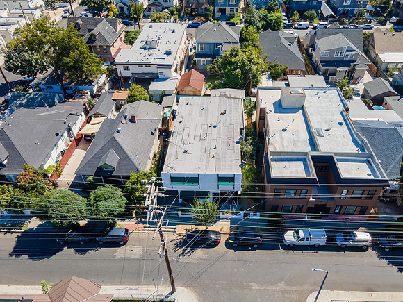 2112 Toberman St Drone Photos-004