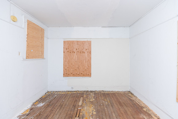 1444 W 22nd St-023