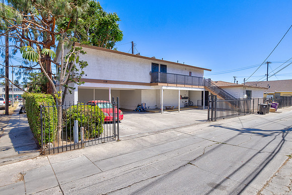1126 E Arcaida Ct Long Beach Exterior-002