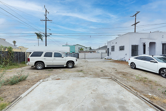 8715 Hooper Ave--029