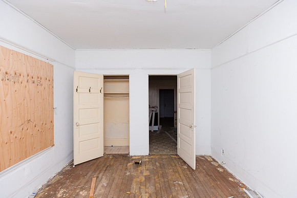 1444 W 22nd St-018