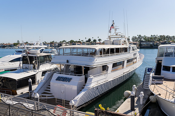 Icon Yacht Sunset Wedding Newport Beach Ca-006
