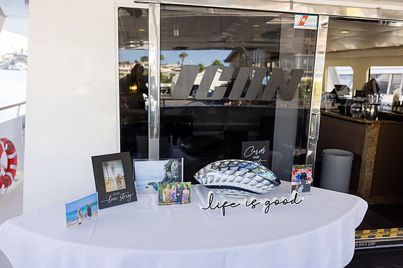 Icon Yacht Sunset Wedding Newport Beach Ca-012