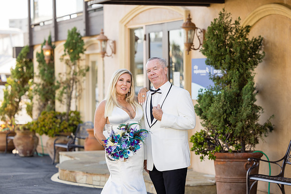 Icon Yacht Sunset Wedding Newport Beach Ca-094