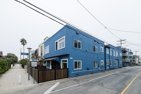 12 25th Place Exterior-002