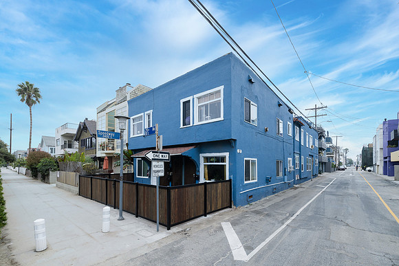 12 25th Place Exterior-003