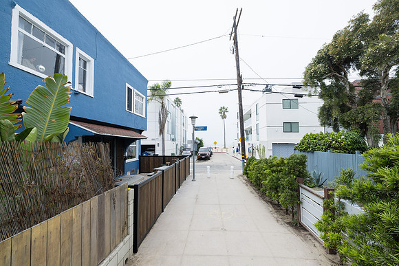 12 25th Place Exterior-013