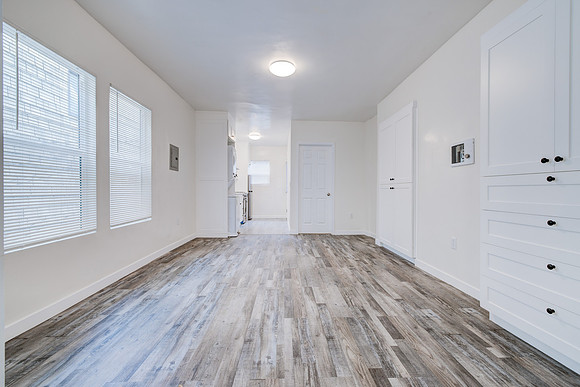 12 25th Place Interior-009