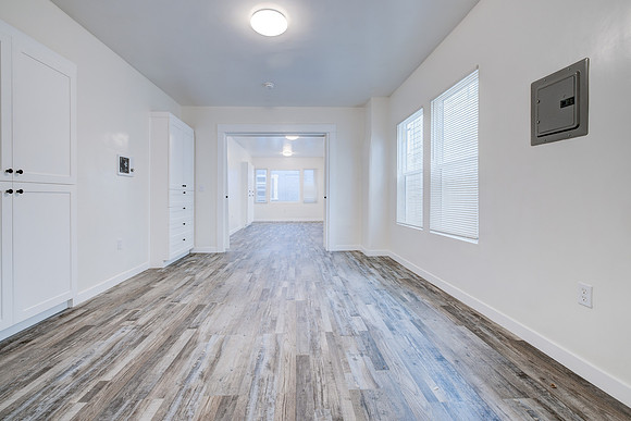 12 25th Place Interior-011