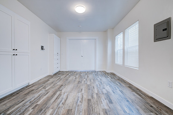 12 25th Place Interior-013